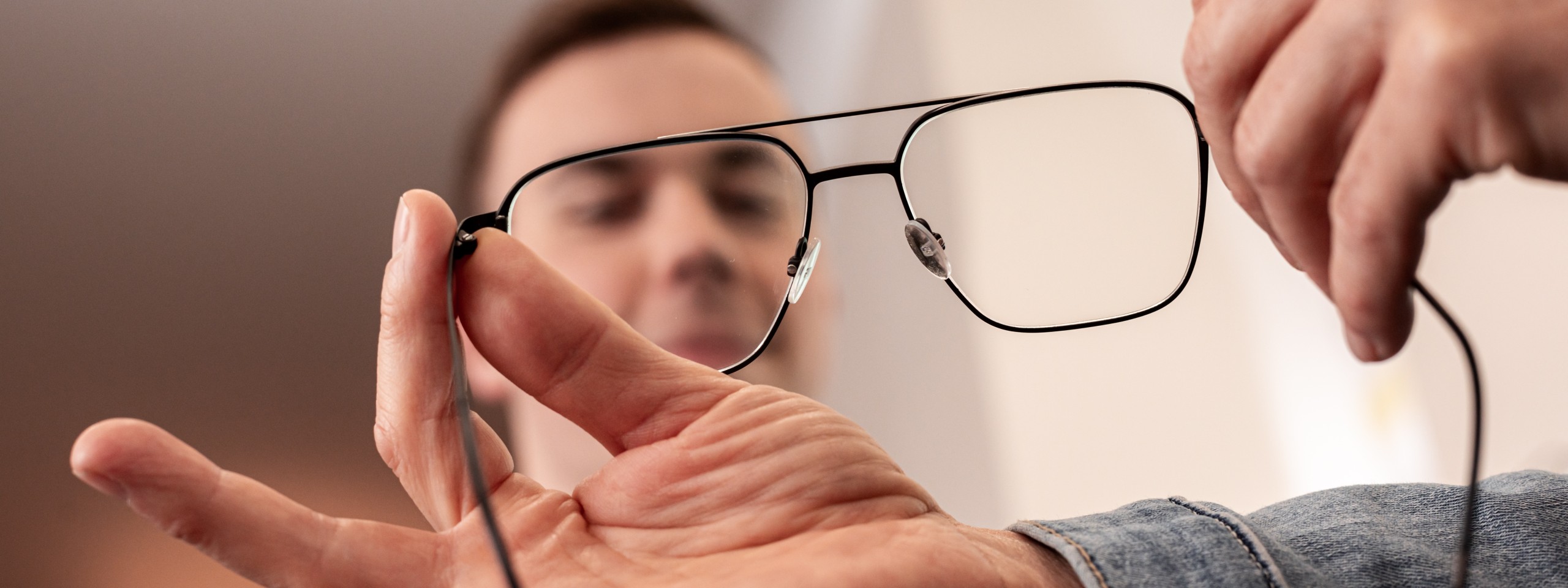 Brillenberatung bei Optik Schmidt in Leipzig. 